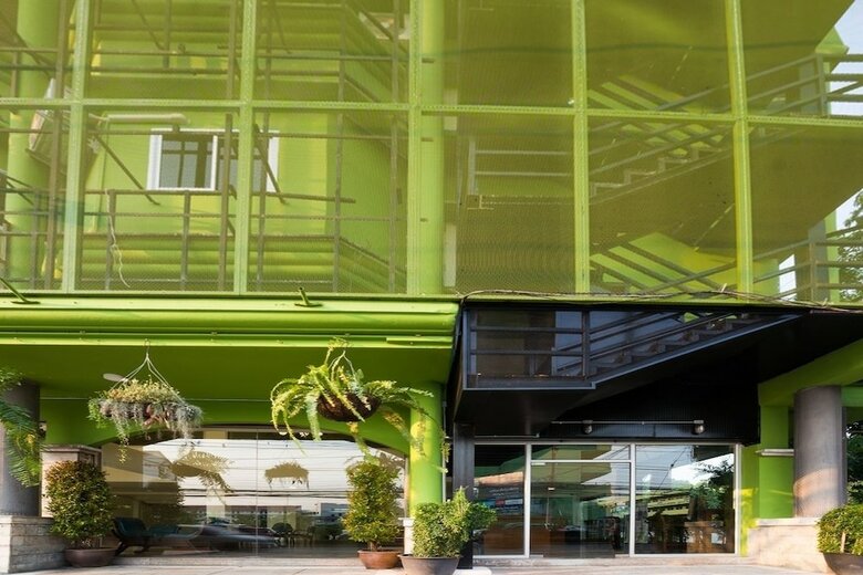 Hostal Oyo 928 Leaf Hostel