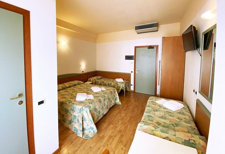 Hotel Diplomatic