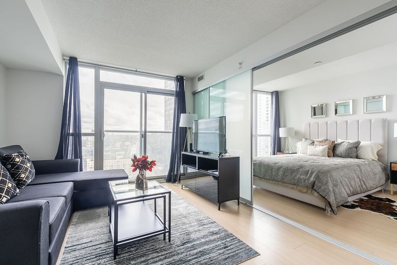 Simply Comfort. Amazing Downtown Apartments