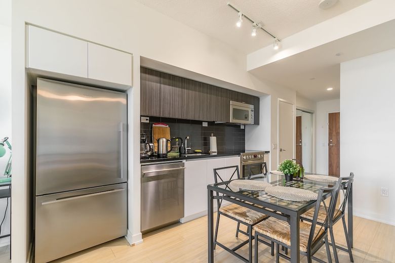 Simply Comfort. Amazing Downtown Apartments