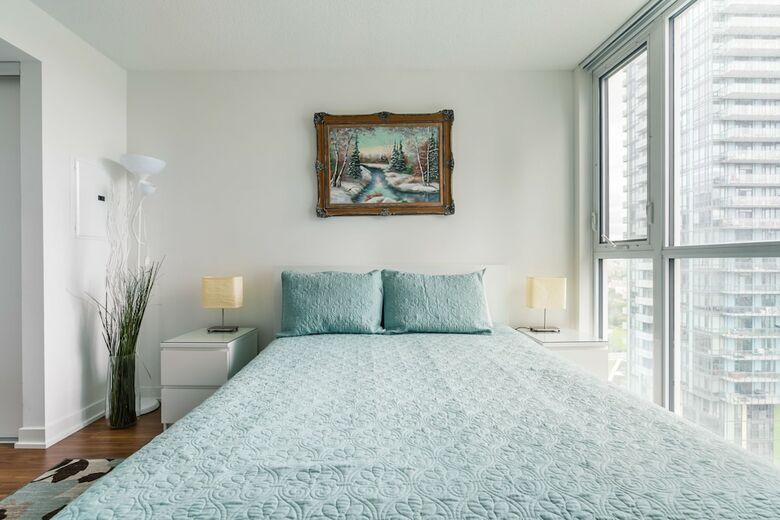 Simply Comfort. Amazing Downtown Apartments