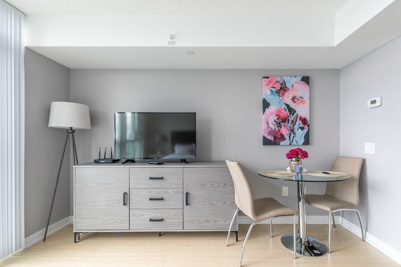 Simply Comfort. Amazing Downtown Apartments