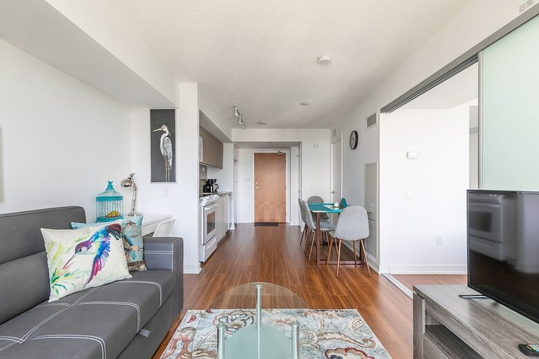 Simply Comfort. Amazing Downtown Apartments