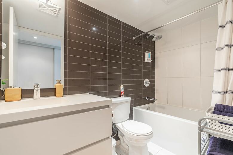 Simply Comfort. Amazing Downtown Apartments