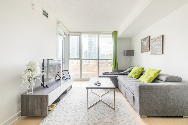 Simply Comfort. Amazing Downtown Apartments