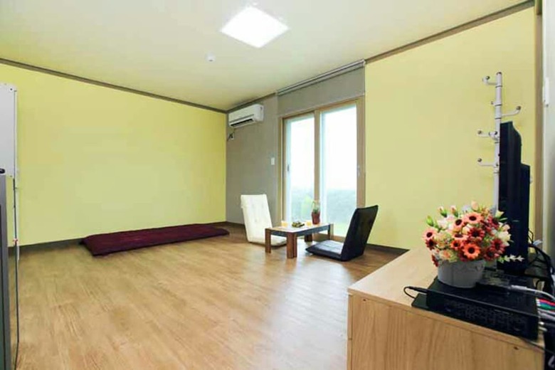 Sea The Biyang Pension