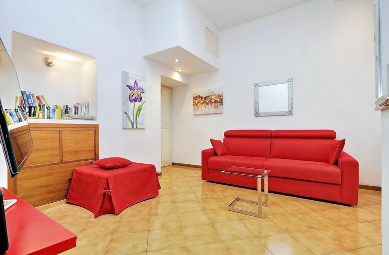 Chic Modern Apartment