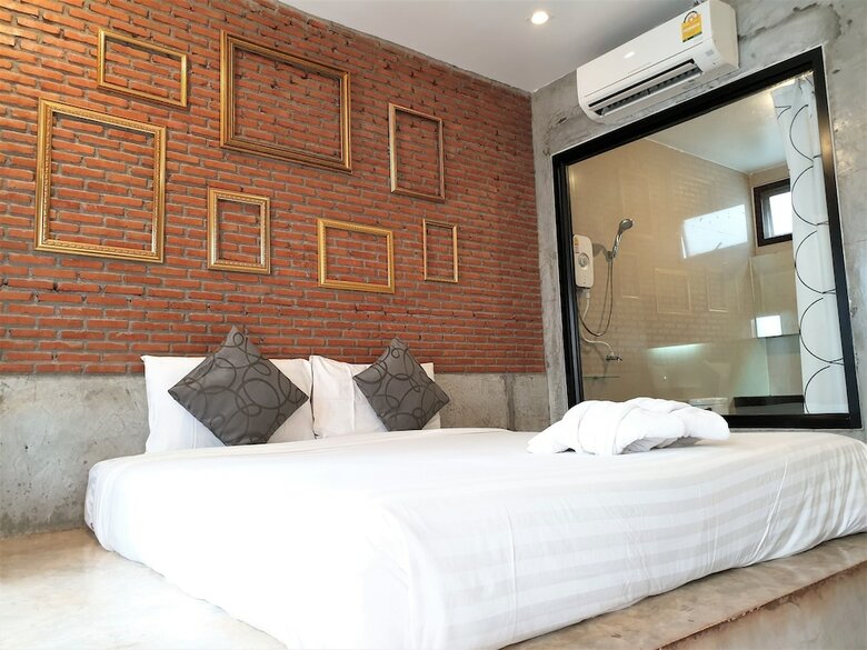 Hotel Baan Rin Ruk