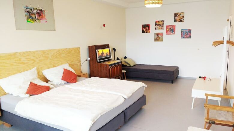 Hotel M I N I T E L