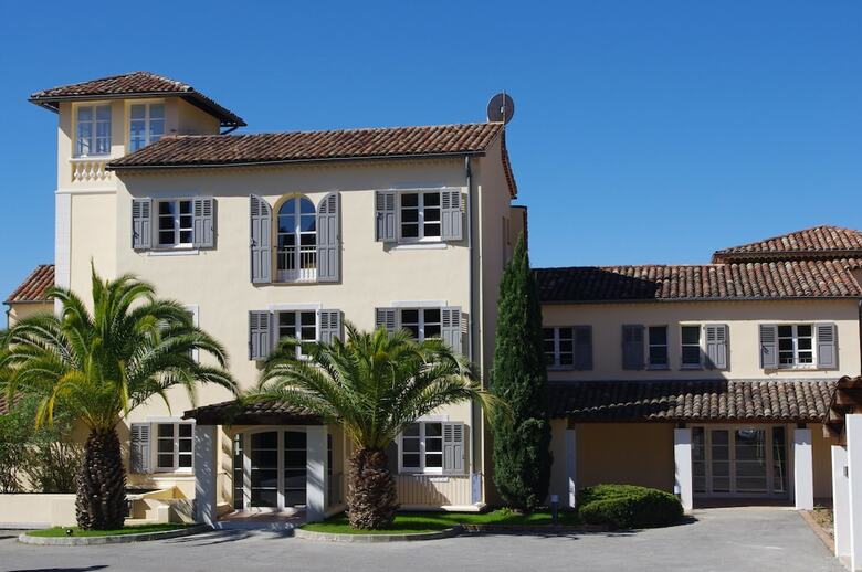 La Tour Carr�e ? Grasse Sud