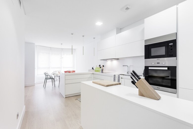 Velazquez Apartments By Flatsweethome