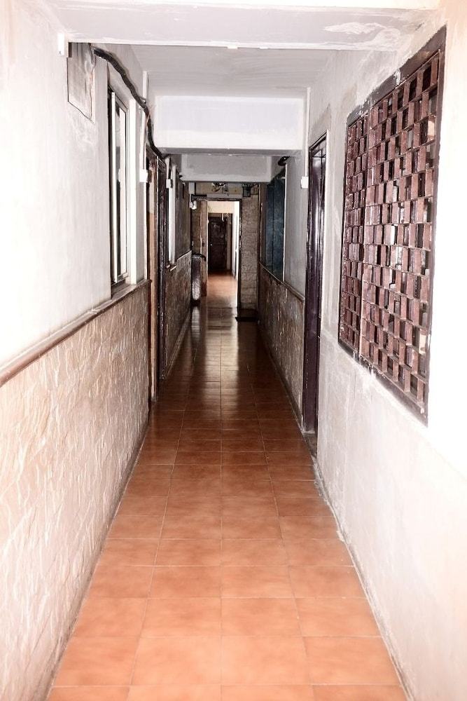 Hotel Parag