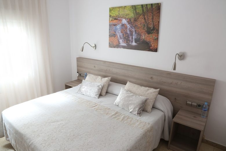 Hotel Hostal Torras
