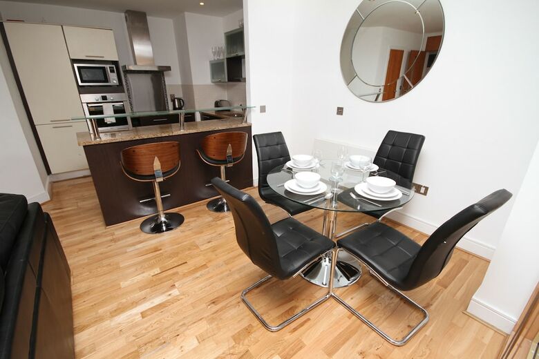 Georges Street Apartment
