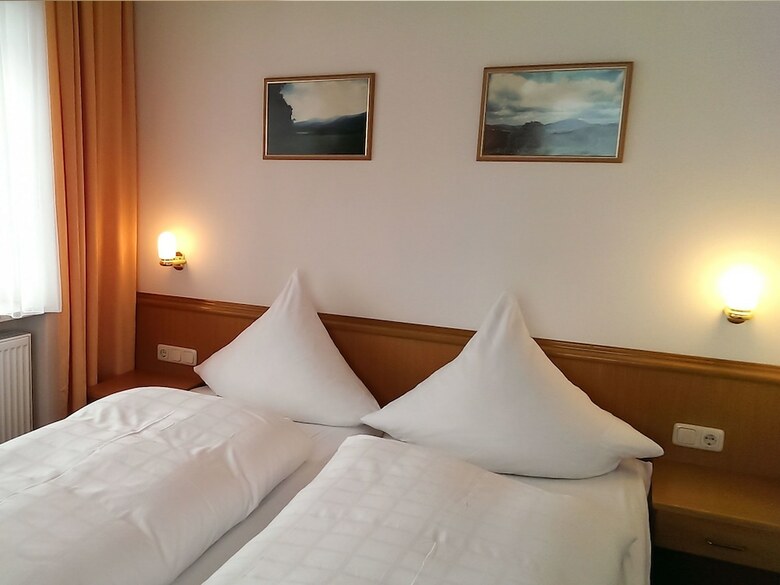 Hotel Pension Zur Linde