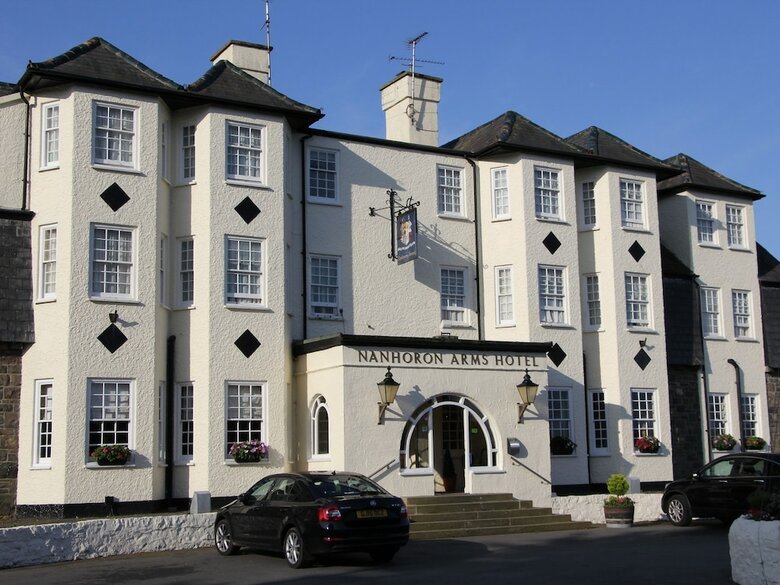 Nanhoron Arms Hotel