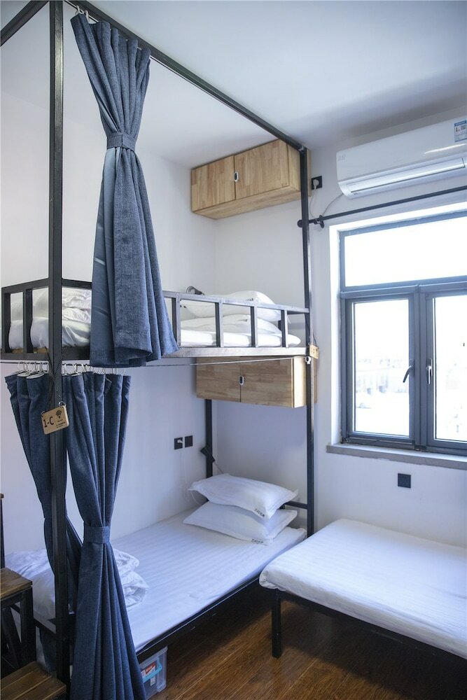 Hostal Zeako Youth Hostel