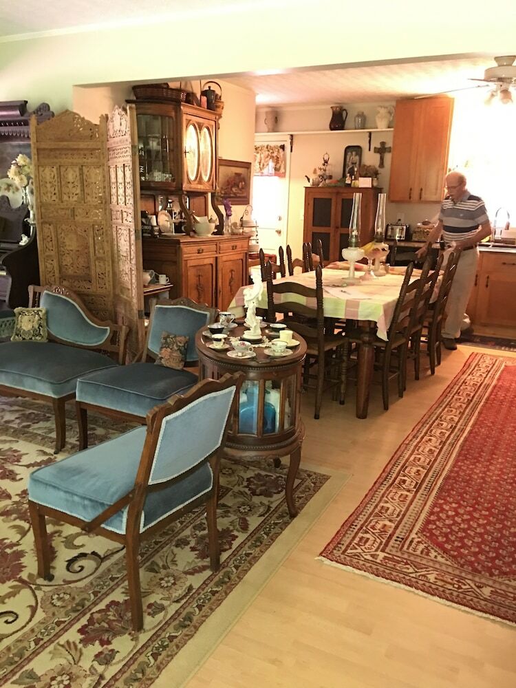 The Ashe Farm Bed & Breakfast