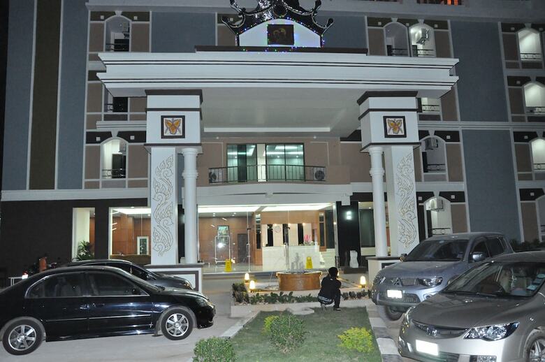 Queen Palace Hotel