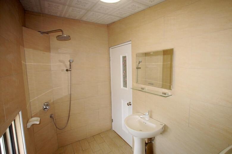 Red Crown Jacana B&B