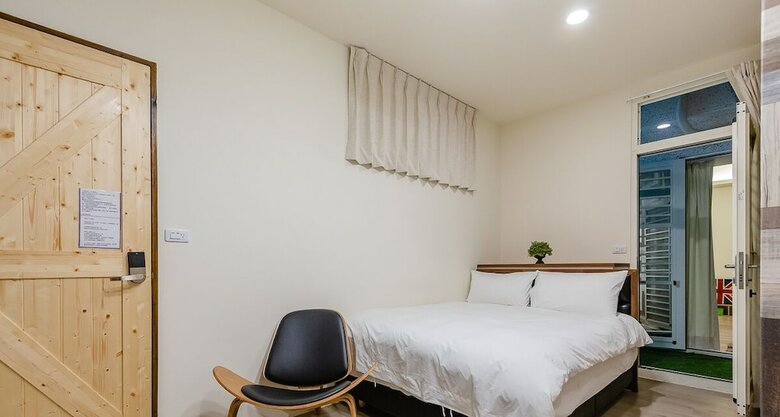 Hotel Black House