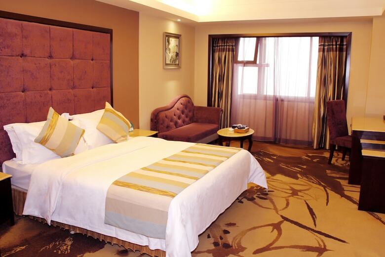 Zidongge Huatian Hotel