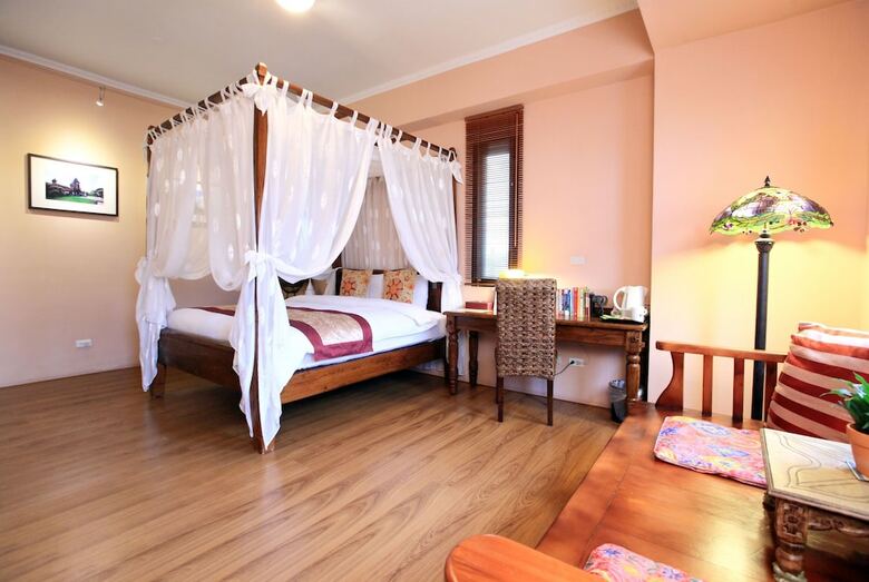 Bed & Breakfast Errantry Lodge & Studio