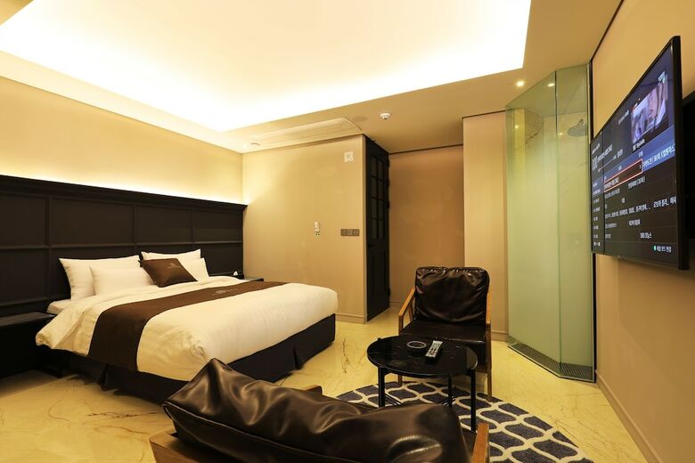 Uijeongbu Cloud Hotel
