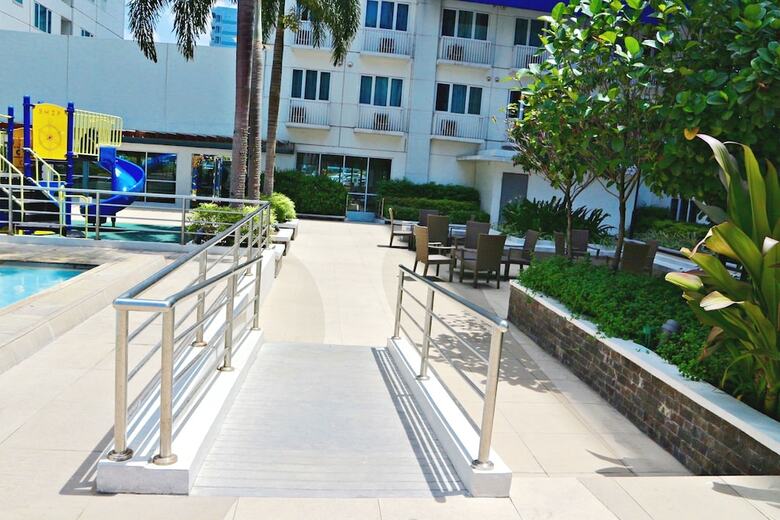 Condodeal At Sea Residences