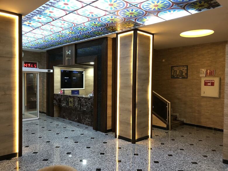Orontes Hotel
