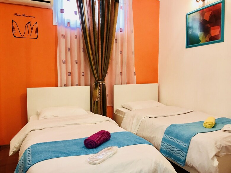Hostal Check-in Hostel (baku Yard)