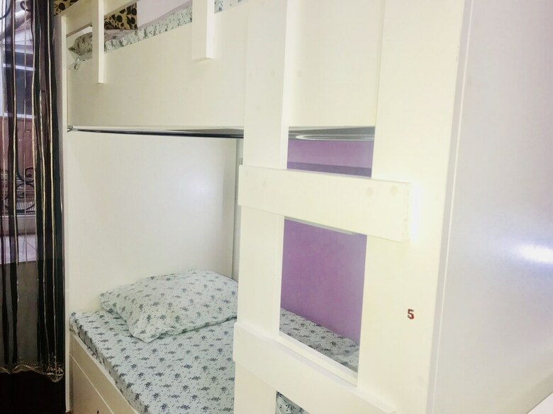 Hostal Check-in Hostel (baku Yard)