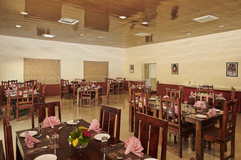 Hotel Sterling Atharva Jaipur