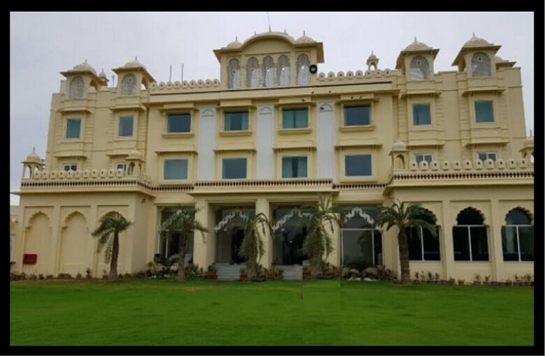 Hotel Sterling Atharva Jaipur