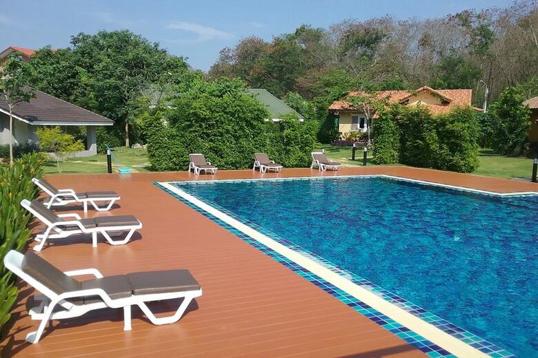 Hotel Palazzo Pavone Gallery & Resort