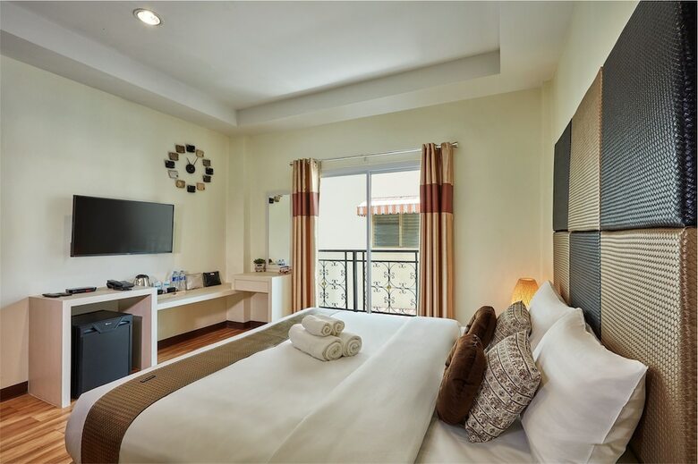 Hotel Bangkok River Loka