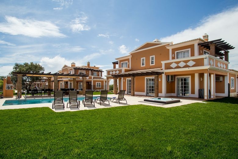 Colina Villas With Private Pool