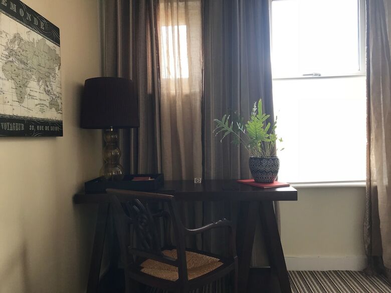Hotel Regency Rooms