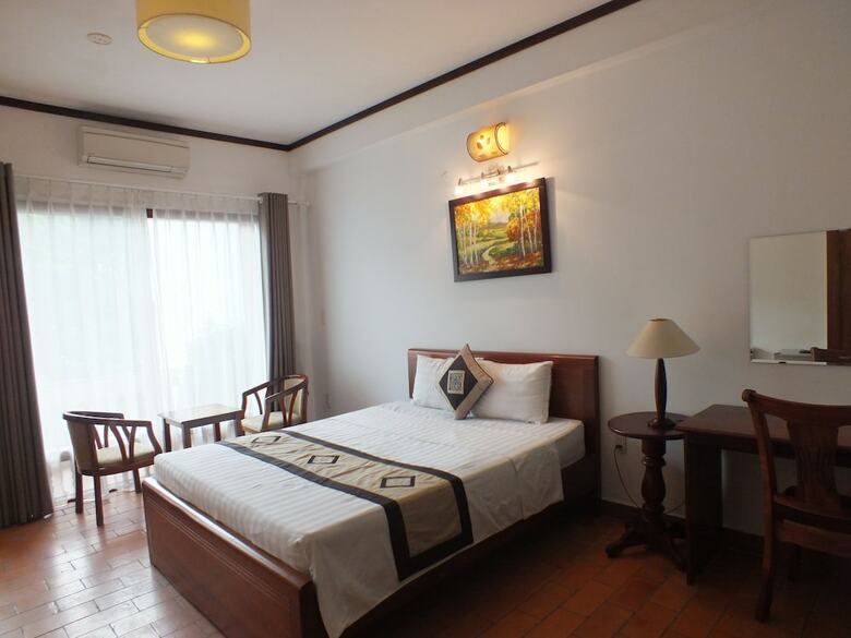Hotel Legenda Tay Ho