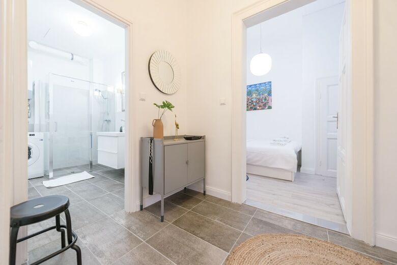 Oasis Apartments - King Street I