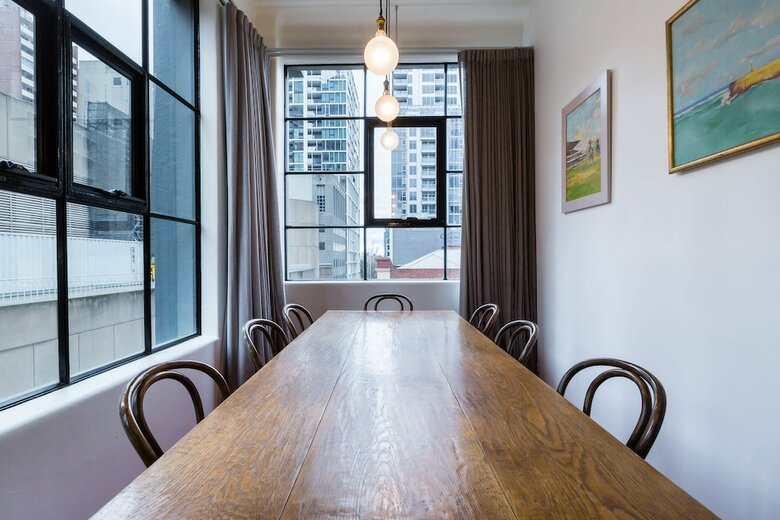 Cynthia, 2bdr Melbourne Apartment