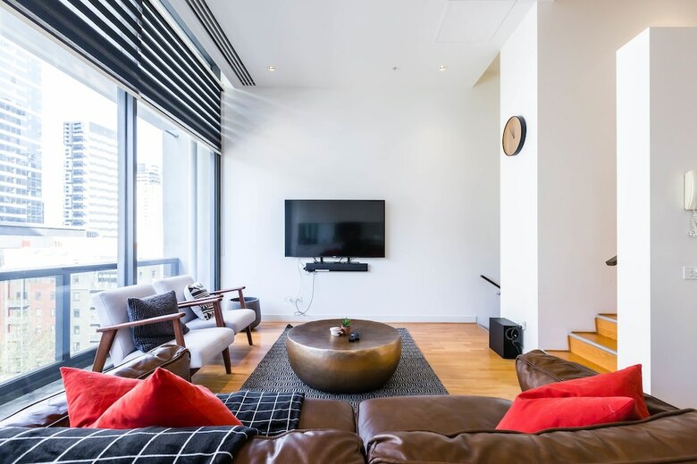 Evan, 1bdr Southbank Apartment