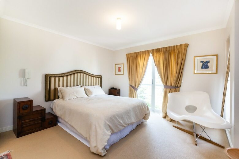 Jasmine, 2bdr Port Melbourne House