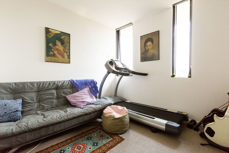 Talia, 1bdr Carlton Apartment