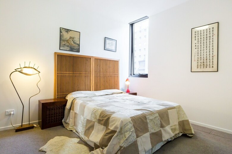Talia, 1bdr Carlton Apartment