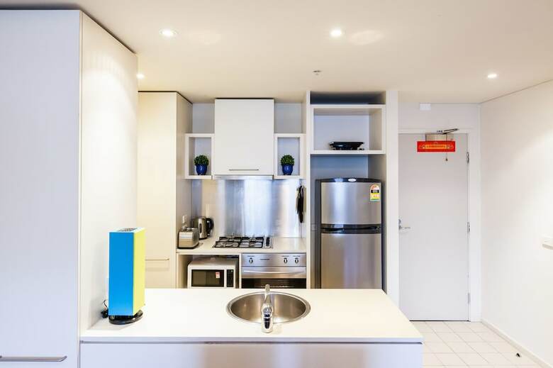 Wesley, 2bdr Carlton Apartment