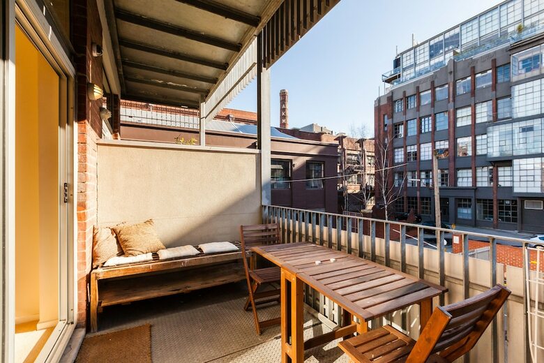 Tennyson, Richmond Studio Apartment