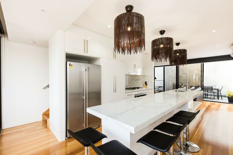 Renee, 4bdr North Melbourne House