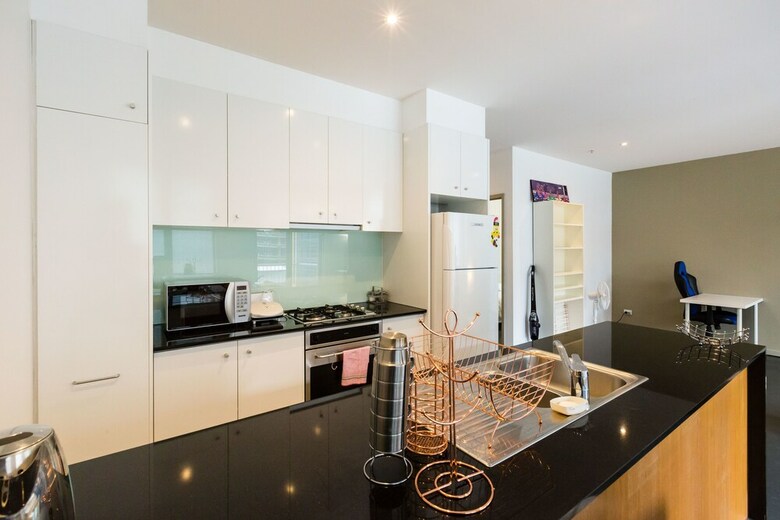Megan, 2bdr Melbourne Apartment