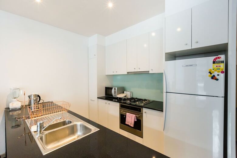 Megan, 2bdr Melbourne Apartment